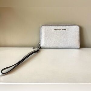 Michael Kors Metallic Silver Zip Around Jet Set Wallet/Wristlet